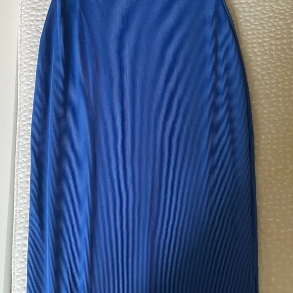Elegant Blue Strapless Dress - Picture 3 of 4